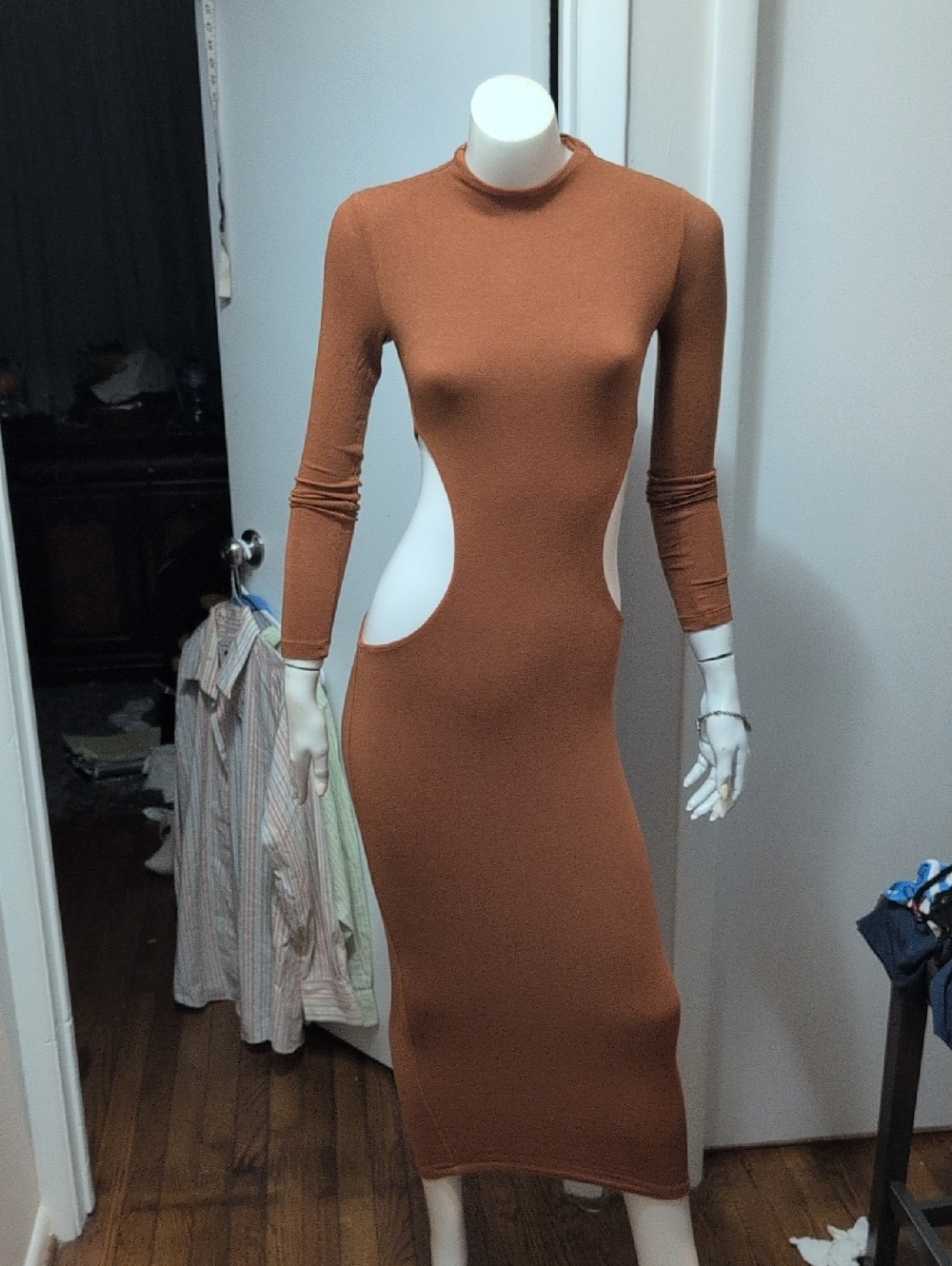 MATTE COLLOCTION Long Sleeve Cutout MAXI BODY CON dress in Rust